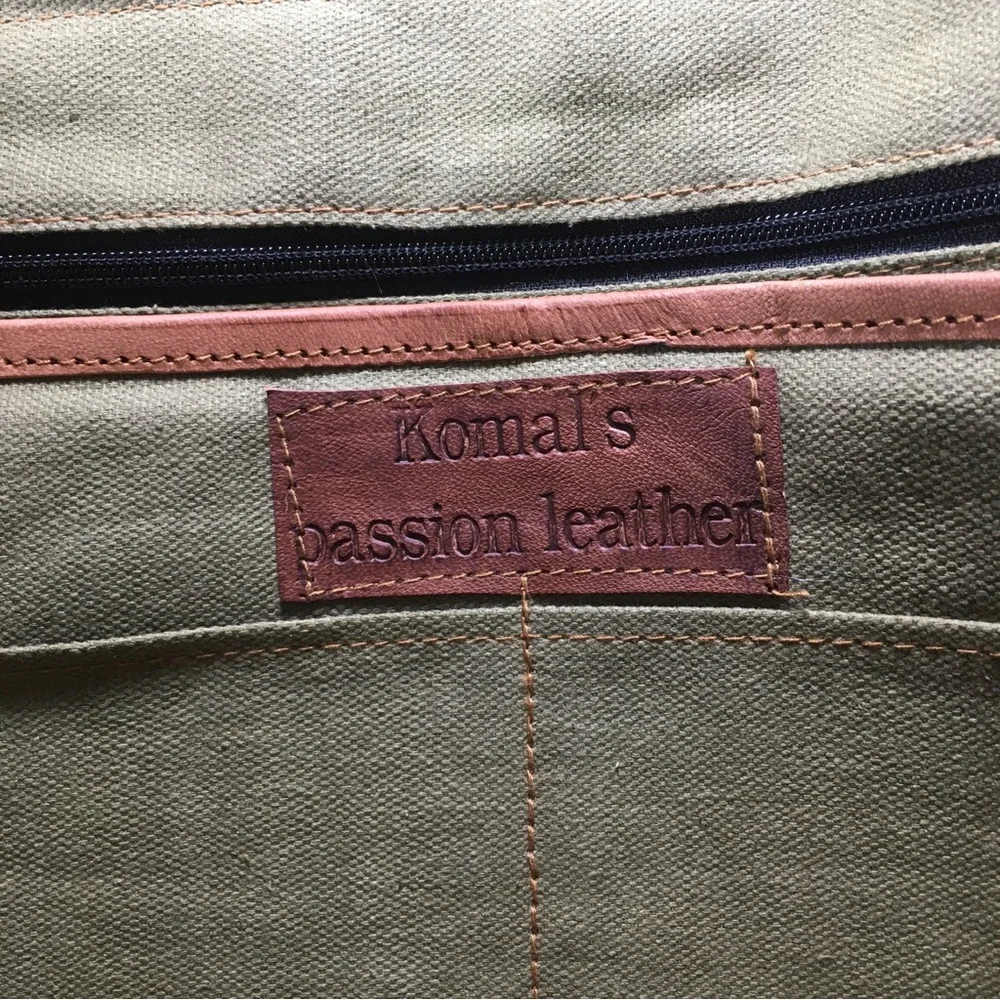 Vtg Waxed Leather Brown School Messenger Briefcase Shoulder Bag Computer Laptop